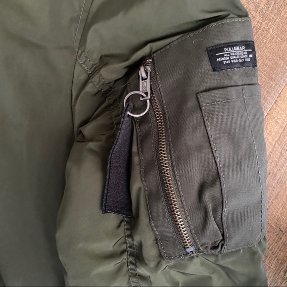 Pull&Bear Bomber Jacket - Picture 4 of 6